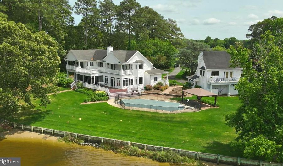 11114 SPRING BRANCH Ln, Berlin, MD 21811 - 6 Beds, 7 Bath