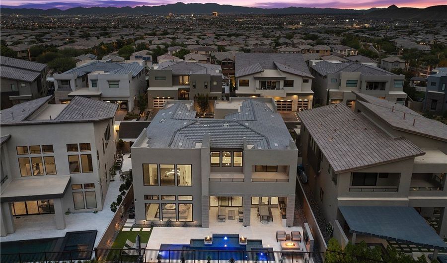 10680 Patina Hills Ct, Las Vegas, NV 89135 - 4 Beds, 5 Bath