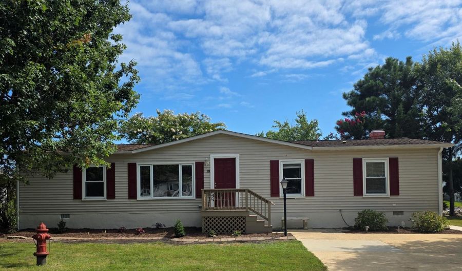 18 COASTAL Dr, Berlin, MD 21811 - 3 Beds, 2 Bath