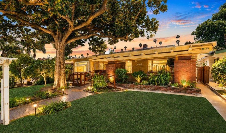 109 S Cordova St, Alhambra, CA 91801 - 5 Beds, 6 Bath