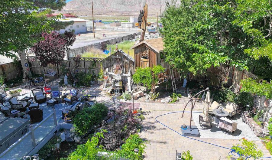 525 Main St, Gerlach, NV 89412 - 4 Beds, 4 Bath