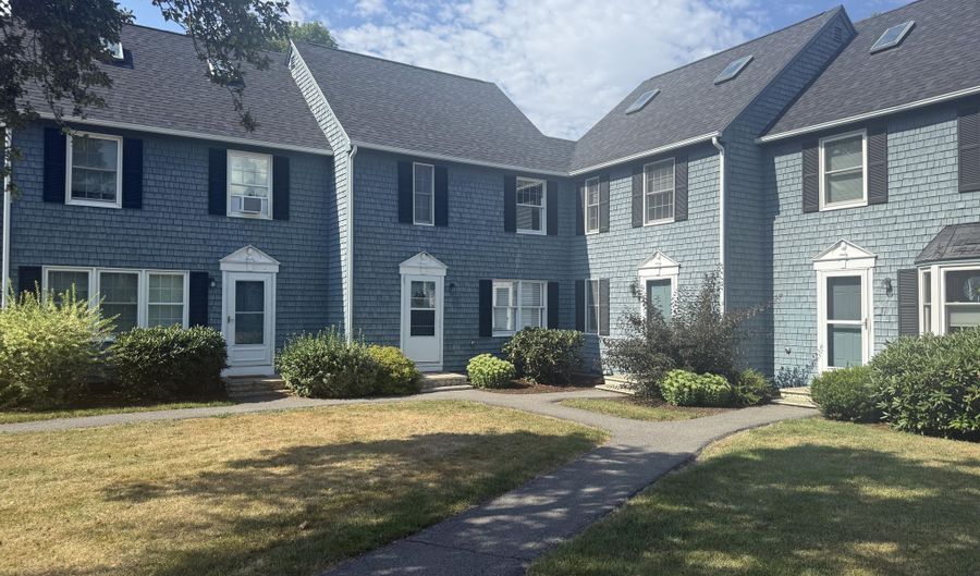 3 Orchard Hills Pkwy, Bangor, ME 04401 - 2 Beds, 2 Bath
