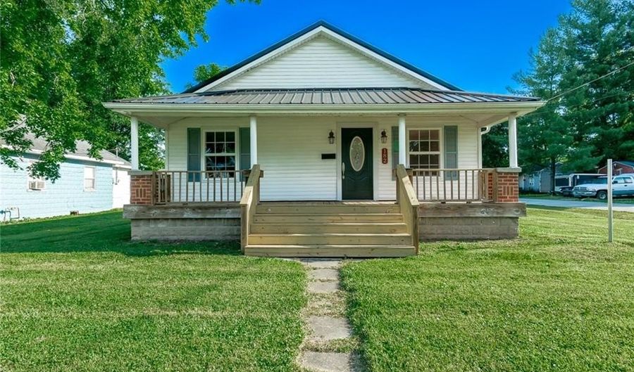 182 Wilbur Ave, Austin, IN 47102 - 3 Beds, 1 Bath