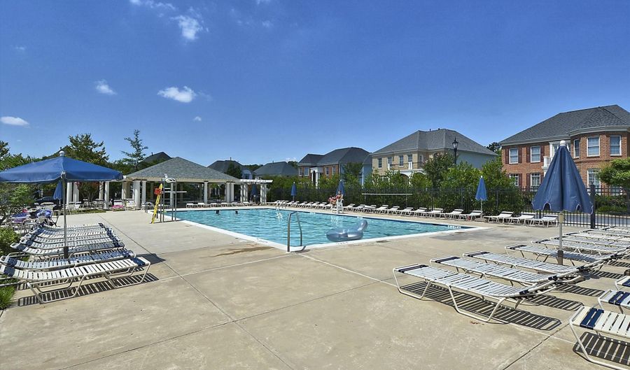 702 BANNEKER Ln, Annapolis, MD 21401 - 4 Beds, 4 Bath