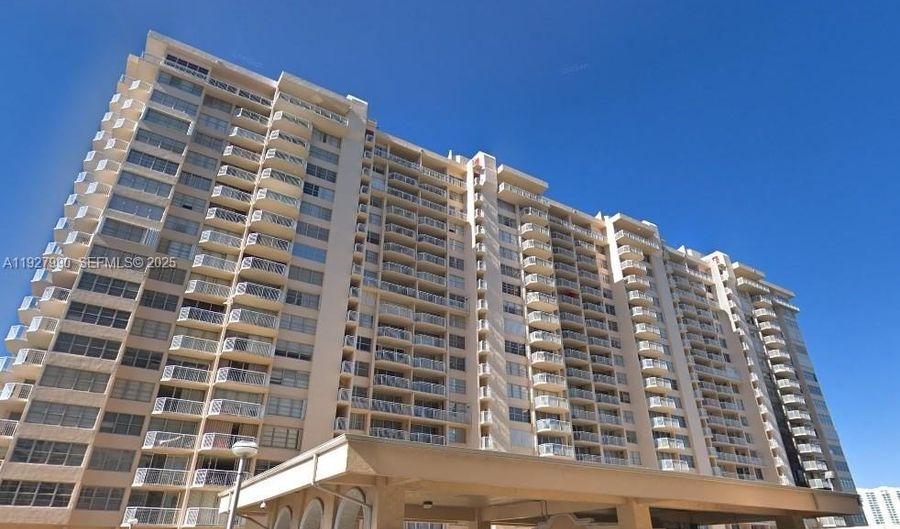 18051 Biscayne Blvd 1505, Aventura, FL 33160 - 2 Beds, 2 Bath