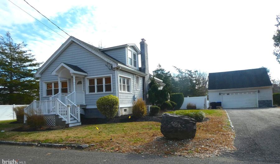 2024 ELM Ave, Atco, NJ 08004 - 3 Beds, 2 Bath