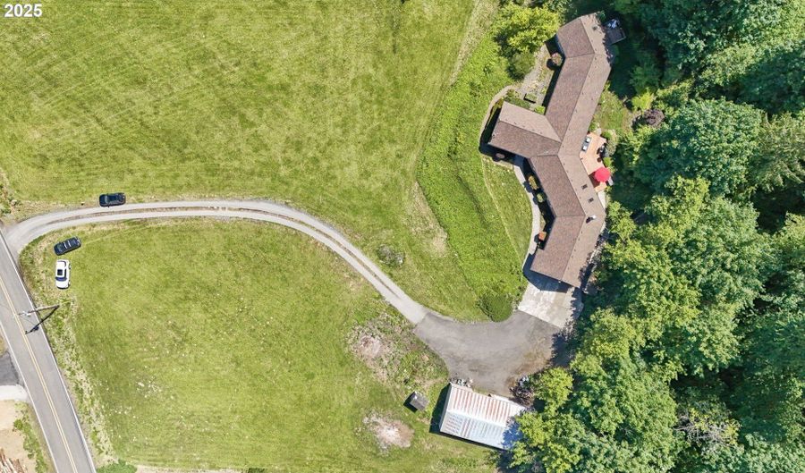 37330 SE DODGE PARK Blvd, Boring, OR 97009 - 3 Beds, 3 Bath