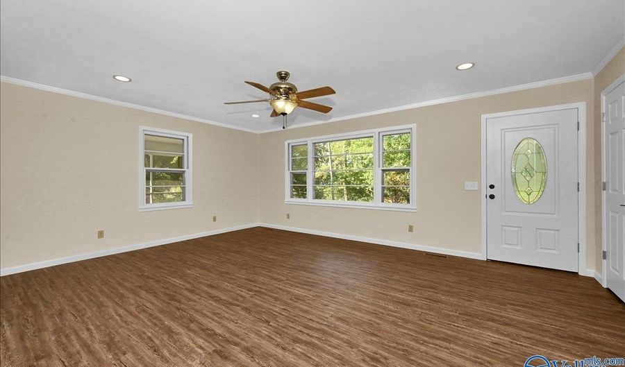 806 6th St NE, Arab, AL 35016 - 3 Beds, 2 Bath