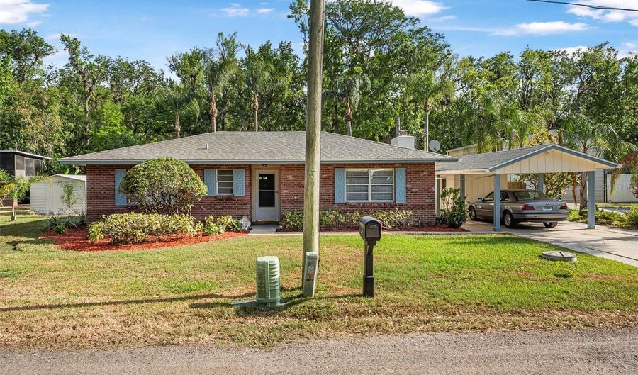 1877 RIVEREDGE Dr, Astor, FL 32102 - 2 Beds, 2 Bath