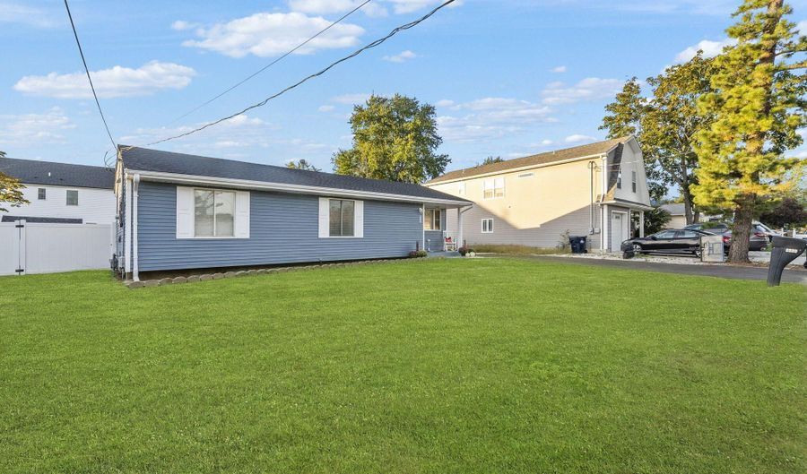 1228 Pacific Ave, Beachwood, NJ 08722 - 3 Beds, 1 Bath