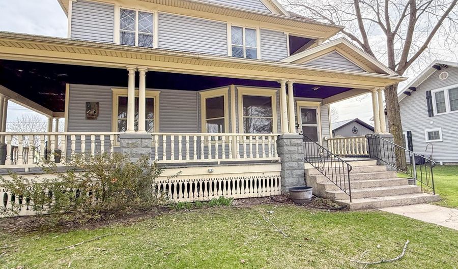 306 N Orange St, Albion, IN 46701 - 4 Beds, 2 Bath