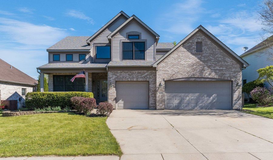 521 Ridgewood Dr, Antioch, IL 60002 - 3 Beds, 3 Bath