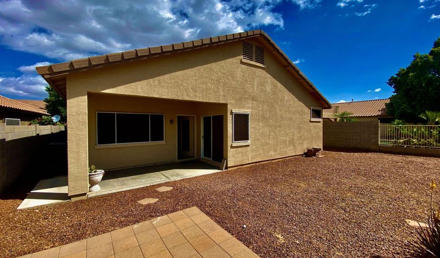 12241 W WASHINGTON St, Avondale, AZ 85323 - 3 Beds, 2 Bath