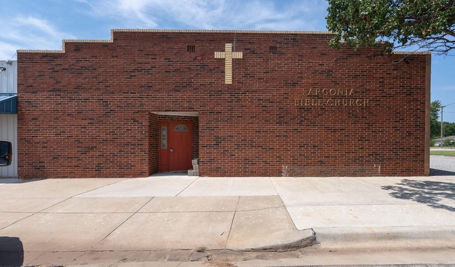 213 S Main, Argonia, KS 67004 - 0 Beds, 0 Bath