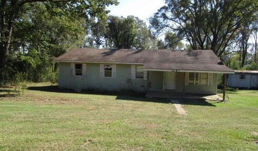 6701 HWY 8 None, Bentley, LA 71407 - 4 Beds, 2 Bath