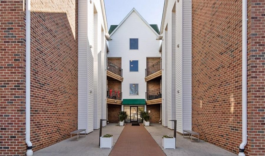 936 BAY RIDGE Ave 106, Annapolis, MD 21403 - 2 Beds, 2 Bath