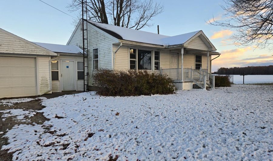 1531 S Raisin Center Hwy, Adrian, MI 49221 - 2 Beds, 1 Bath