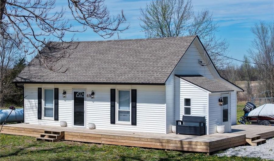 690 NE County Rd 15504, Archie, MO 64725 - 2 Beds, 1 Bath