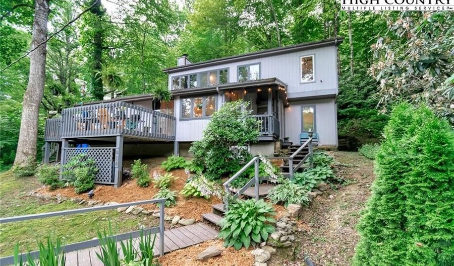 424 Clubhouse Dr, Banner Elk, NC 28604 - 3 Beds, 2 Bath