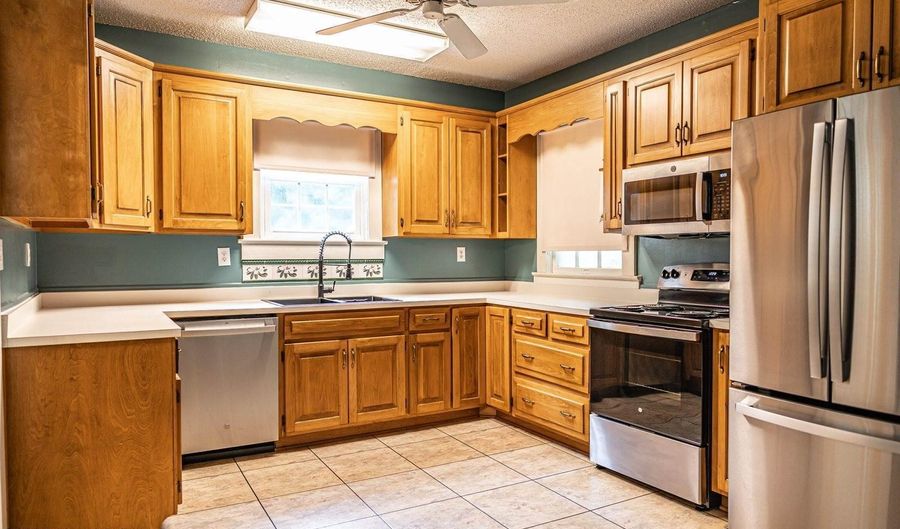 503 Carolina St, Aberdeen, NC 28315 - 2 Beds, 2 Bath