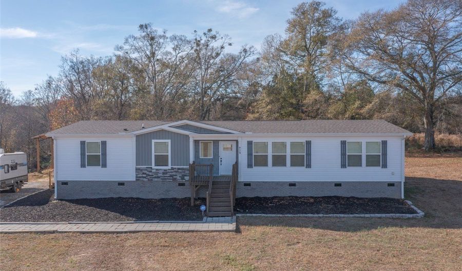 918 Norris Rd, Anderson, SC 29626 - 3 Beds, 3 Bath