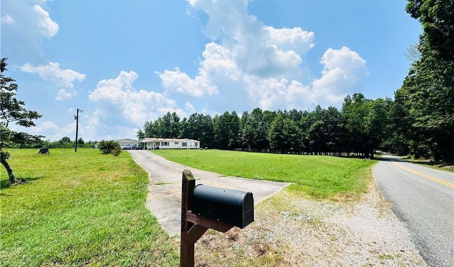 6122 Flat Rock Rd, Alberta, VA 23821 - 3 Beds, 2 Bath