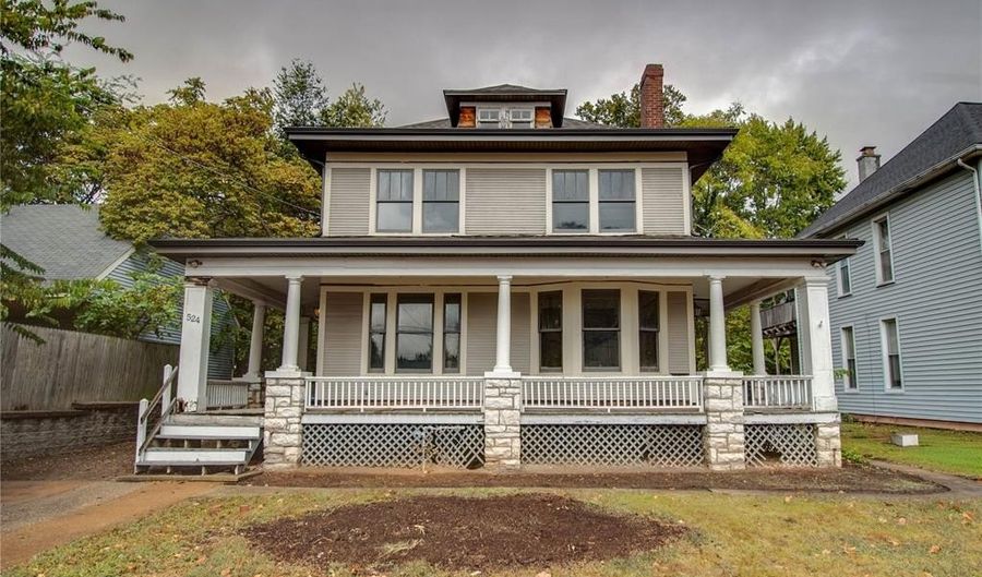524 E 7th St, Alton, IL 62002 - 5 Beds, 2 Bath