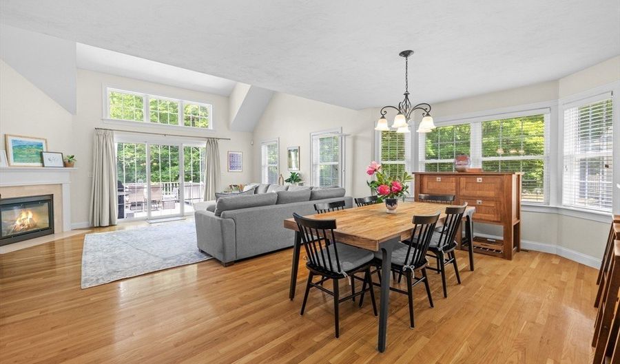 9 Franklin 8, Acton, MA 01720 - 3 Beds, 4 Bath