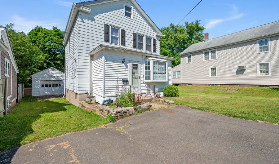 5 Wall St, Cromwell, CT 06416 - 3 Beds, 2 Bath
