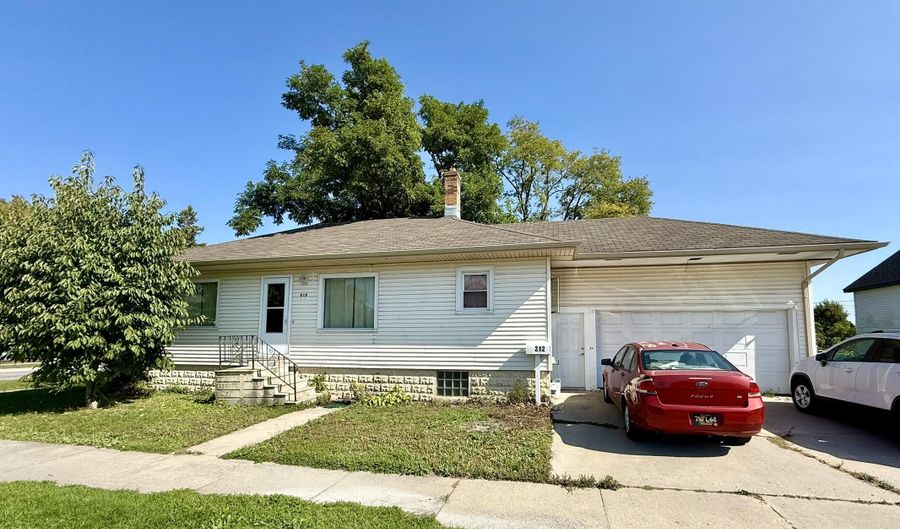 212 Adams St, Alpena, MI 49707 - 2 Beds, 1 Bath