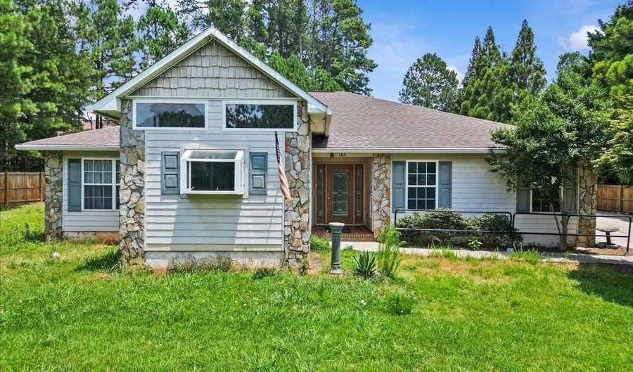 102 St Clair Rd, Anderson, SC 29626 - 3 Beds, 2 Bath