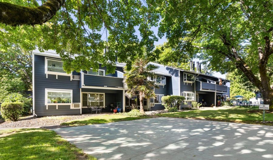 12600 SE FREEMAN Way 72, Milwaukie, OR 97222 - 2 Beds, 1 Bath
