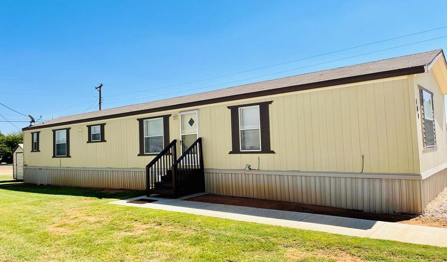 400 NW 12th St, Andrews, TX 79714 - 3 Beds, 2 Bath