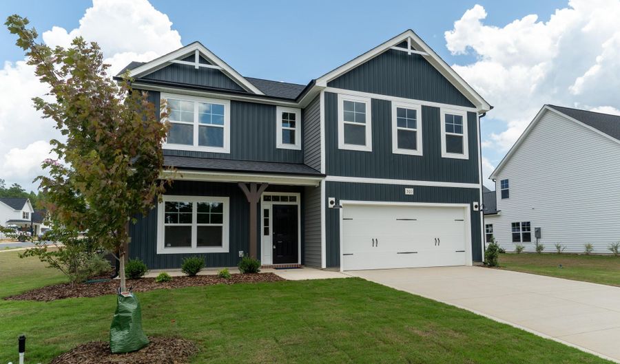 301 Glassmine Trl 48, Aberdeen, NC 28315 - 5 Beds, 3 Bath