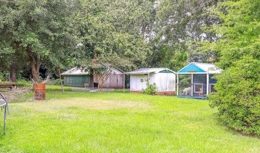 213 N Magnolia Ave, Andrews, SC 29510 - 2 Beds, 1 Bath