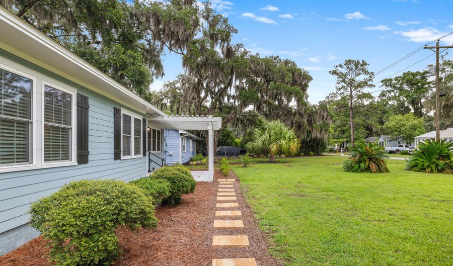 1119 Lafayette St, Beaufort, SC 29902 - 3 Beds, 3 Bath
