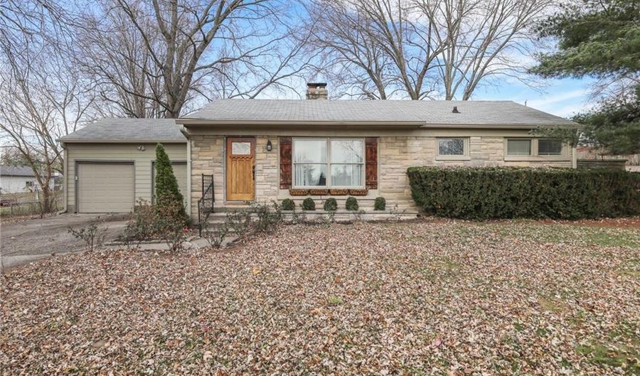 2306 W County Line Rd, Indianapolis, IN 46217 - 3 Beds, 1 Bath