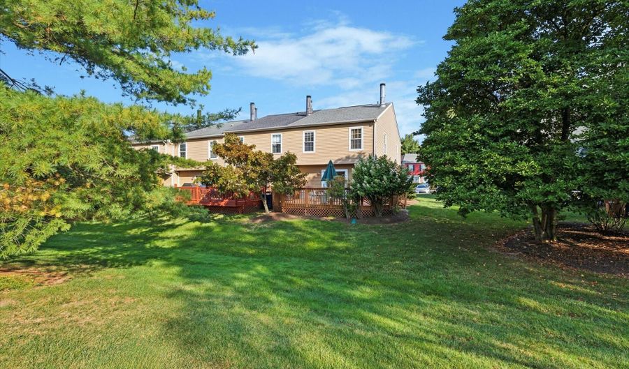 2300 NAVAJO Path, Ambler, PA 19002 - 3 Beds, 3 Bath
