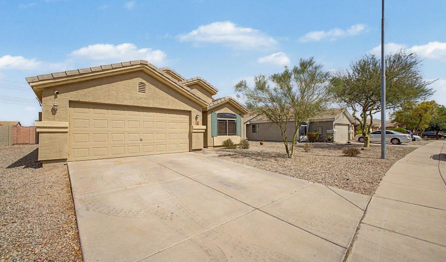 4601 N 123RD Dr, Avondale, AZ 85392 - 3 Beds, 2 Bath