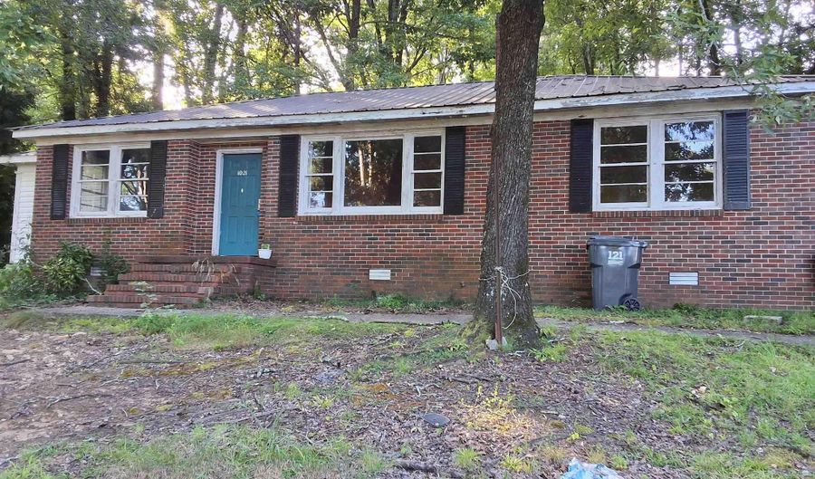 1021 Cynthia Cres, Anniston, AL 36207 - 3 Beds, 2 Bath