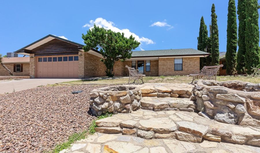 404 Sunbeam Ave, Alamogordo, NM 88310 - 3 Beds, 2 Bath