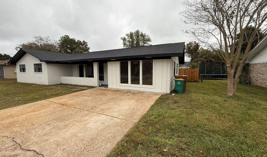 856 Rustwood Dr, Biloxi, MS 39532 - 4 Beds, 2 Bath