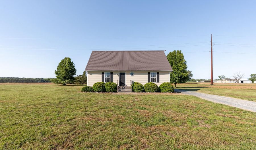 8715 OLD OCEAN CITY Rd, Berlin, MD 21811 - 4 Beds, 2 Bath