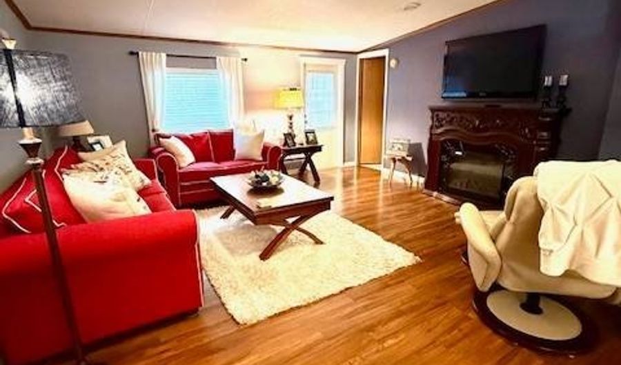 746 Gladiola Dr, Auburndale, FL 33823 - 2 Beds, 2 Bath