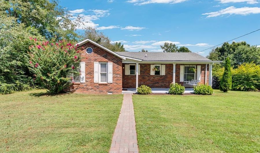 913 Ward Mill Rd, Baxter, TN 38544 - 3 Beds, 2 Bath