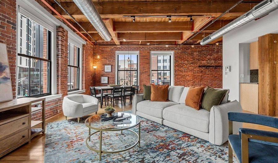 9 W Broadway 301, Boston, MA 02127 - 2 Beds, 2 Bath