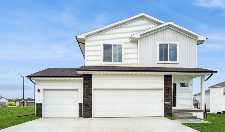 1730 Roebling Rd, Adel, IA 50003 - 5 Beds, 3 Bath