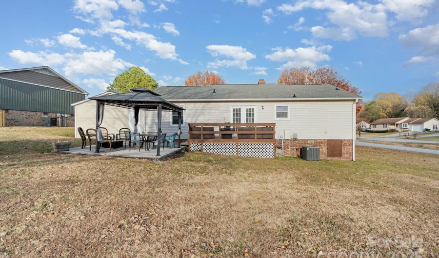 201 Rivermeade Dr, Archdale, NC 27263 - 3 Beds, 2 Bath