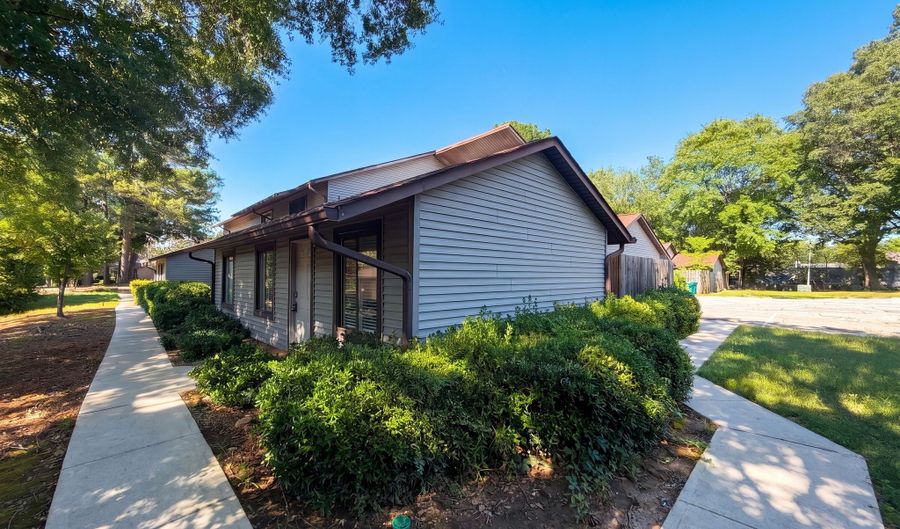 2725 Flintlock Pl, Austell, GA 30106 - 2 Beds, 2 Bath