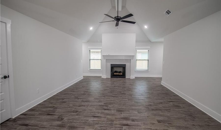 4205 SW Pawhuska St, Bentonville, AR 72713 - 3 Beds, 2 Bath